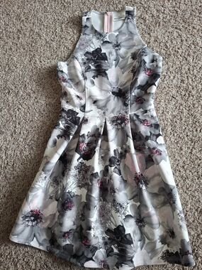 Sleeveless Floral Fit-and-Flare Dress in Gray and Pink